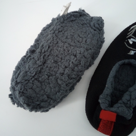 Star Wars 2017 Darth Vader Target M/L Warm House Slippers Sticky Friction Dots - Picture 8 of 12